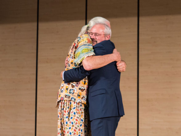 La Fondazione abbraccia Patch Adams
