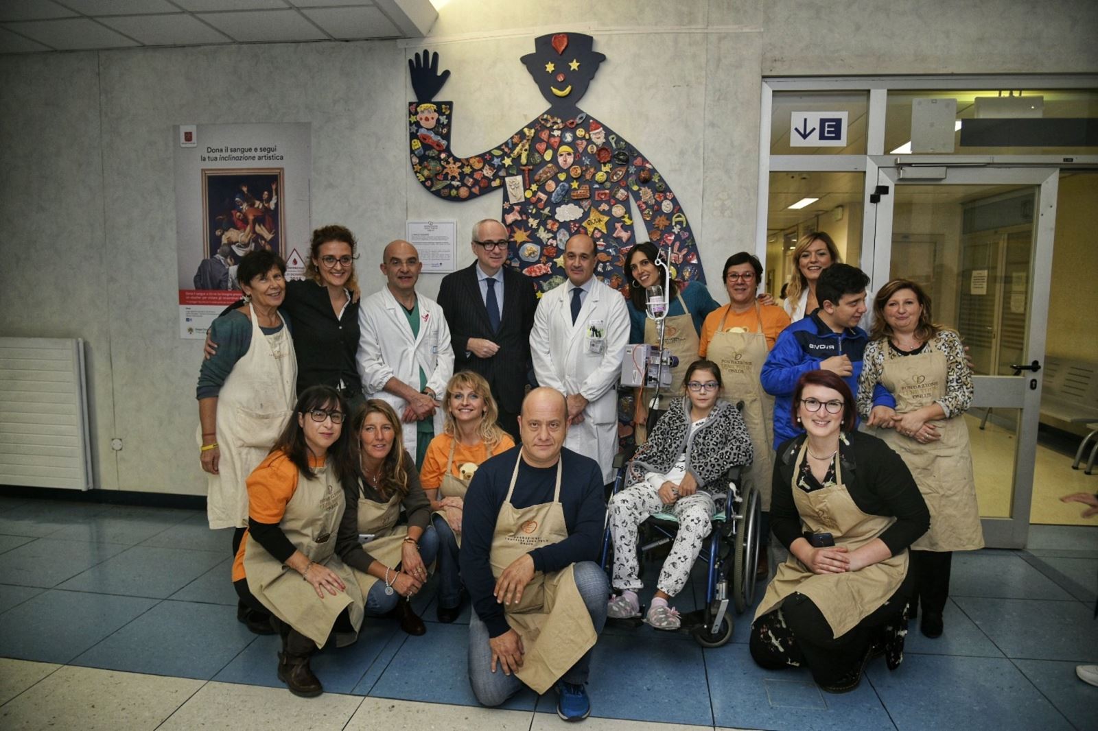 Un grande sorriso ed una veste variopinta